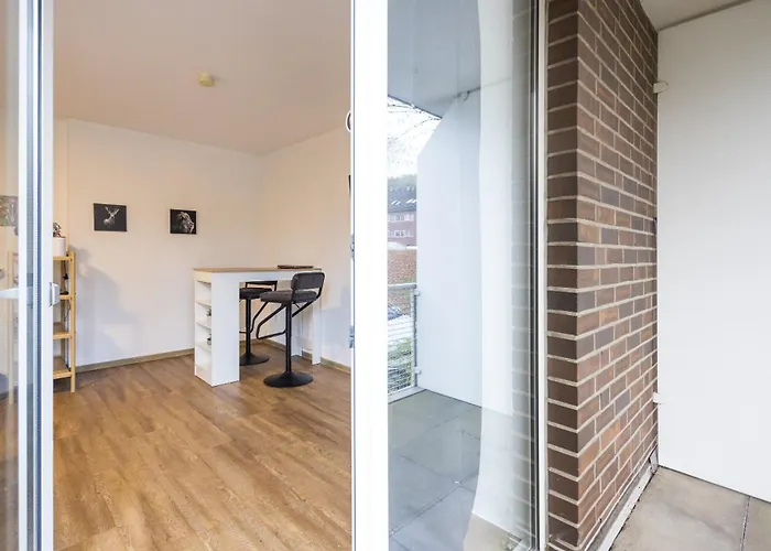 Citywest - Mit Balkon Apartament *